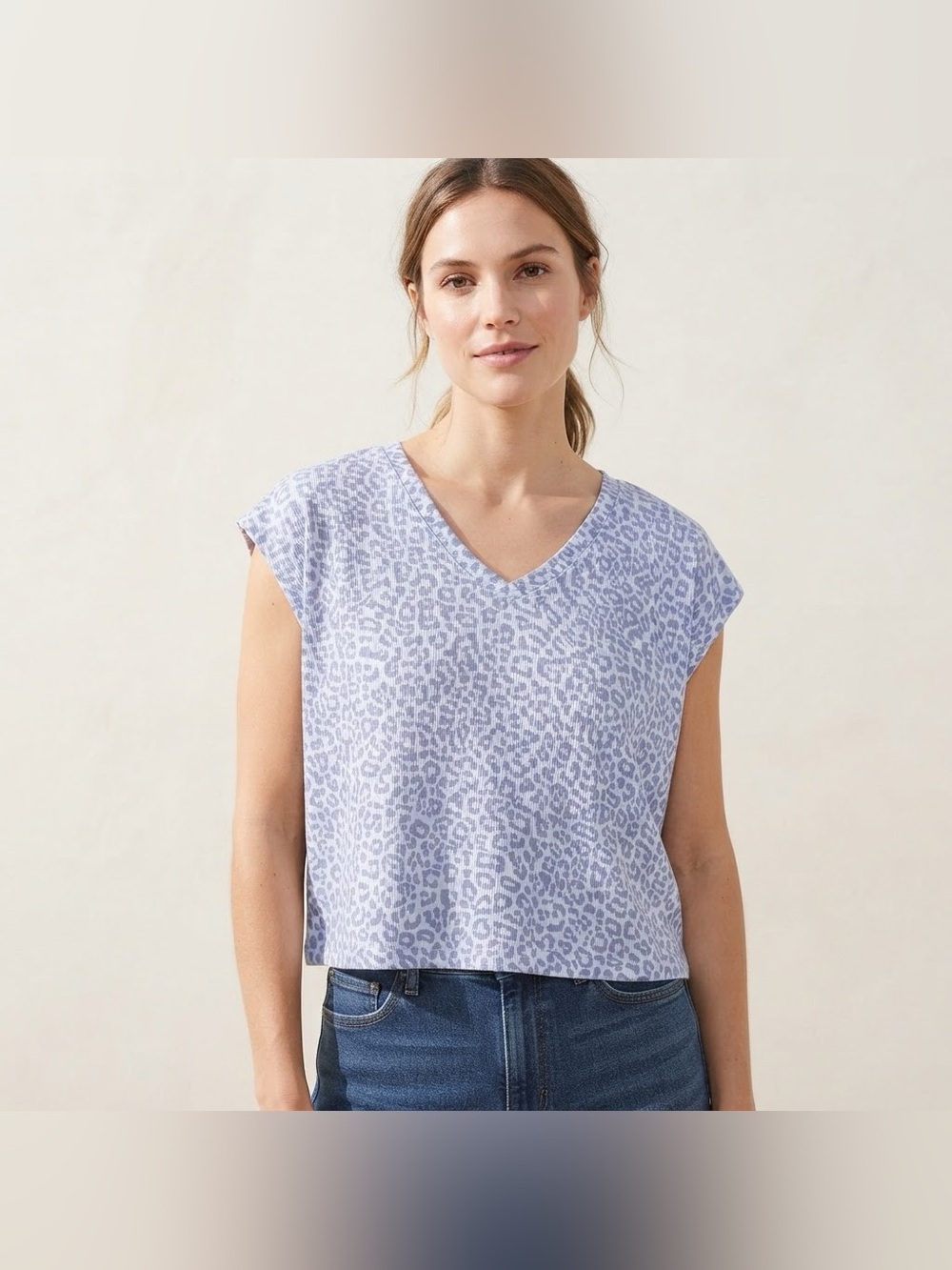 Joe Fresh Blue Leopard Print Boxy V Neck Top Size Medium